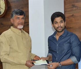 Allu Arjun gives 25 Lakh check to Chandrababu – Photos