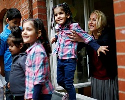 German refugee shelters become flashpoints for Right-wing revival