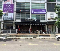 Malaysia’s police confirm IS link to nightclub grenade attack