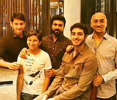 Pic Talk: Mahesh’s Happy Holidays With Ram Charan