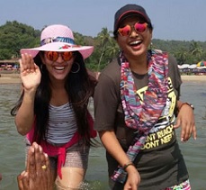 Jabardasth! Anasuya Parties with Roja in Goa