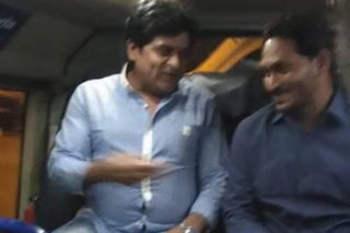 Comedian Ali’s Airport Meeting With YS Jagan