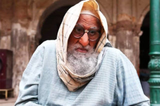 Big B’s unrecognizable look from Gulabo Sitabo