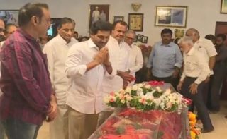AP CM Jagan Pays Last Respects To Vijaya Nirmala