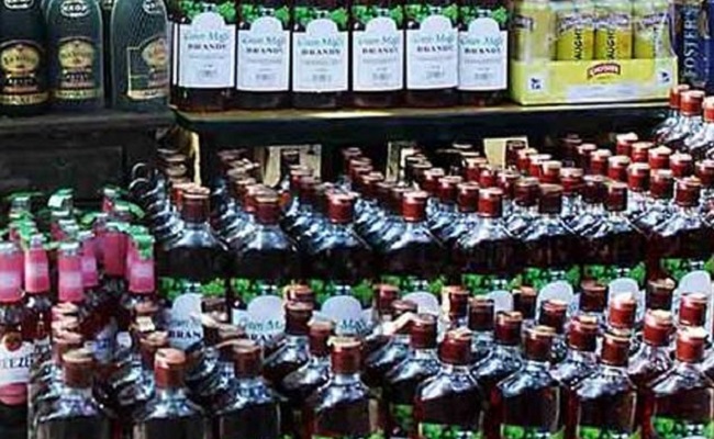 Jagan’s liquor shops closure didn’t stop ‘drinking’!