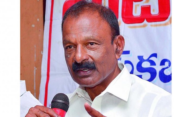 Raghuveera quits, why is Reddy still hanging on?