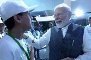 ‘Why Not PM?’ Modi To Boy Who Wishes To Be President!