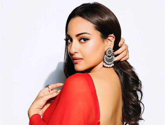 Sonakshi’s Fast Reaction Disappoints Balayya’s Fans