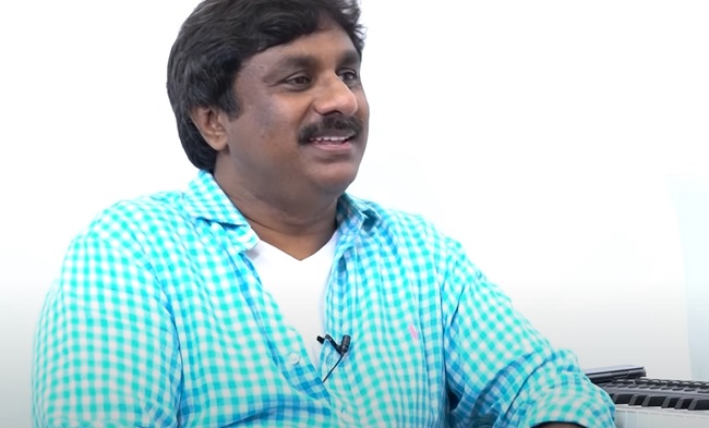 Video: Raghu Kunche Praises RGV’s Intelligence