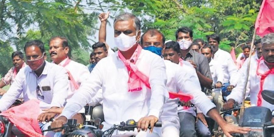 Thousands take part in TRS bike rally at Thoguta