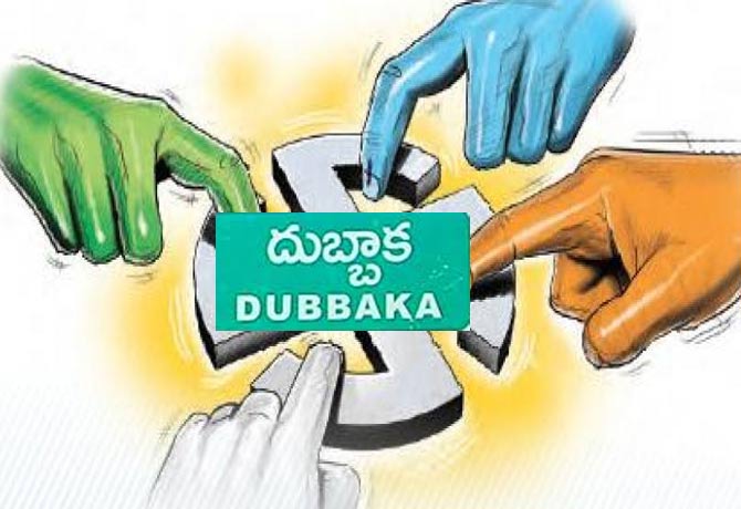 Dubbaka by-polls live: A neck to neck fight between BJP and TRS