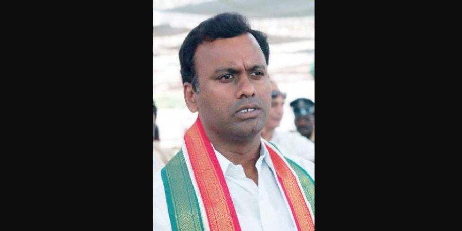 Komatireddy quells rumours of joining BJP