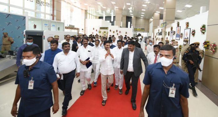 CM Jagan names Kurnool Airport after Uyyalawada Narasimha Reddy