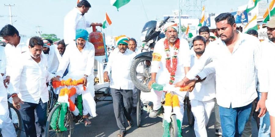 Bhatti’s cycle yatra crosses finish line
