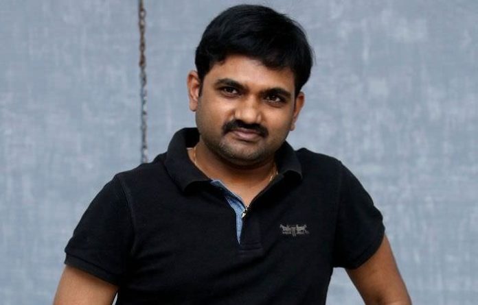 Director Maruthi donates Rs 50,000 to TNR’s family