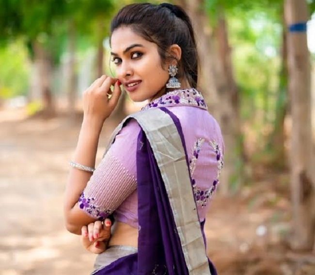 Pic Talk: Gorgeous Divi Goes Traditional In Lavendar!