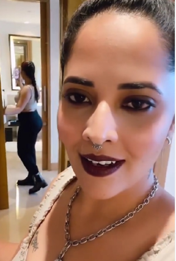 Anasuya’s Glamorous Selfie Video Teases The Viewers!