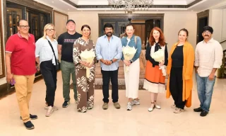 Culture Ministry Moscow Delegation Meets Megastar Chiranjeevi!