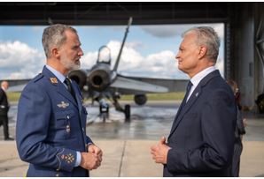 Lithuanian President, Spanish King visit air force base