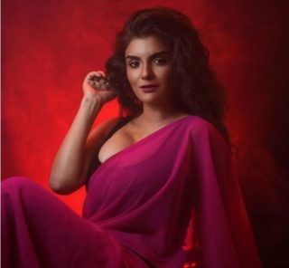 Anveshi Jain: A Multifaceted Talent Captivates Fans on and off Screen